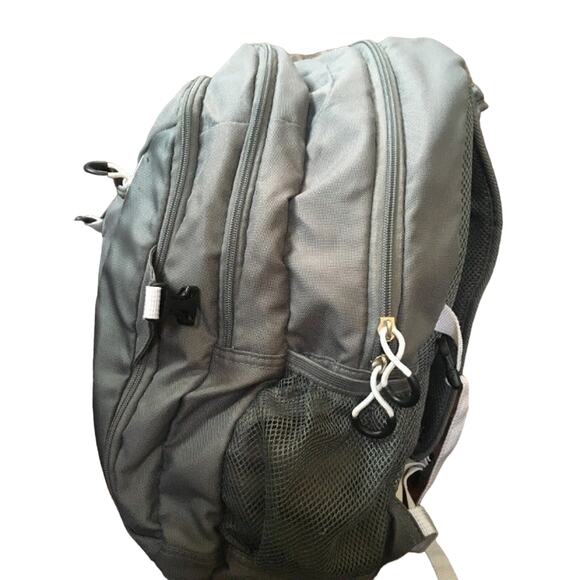 High Peak Backpack - Picture 3 of 4